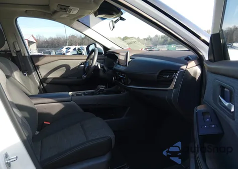 2021 Nissan Rogue Sv Intelligent Awd z USA, uszkodzony, nr VIN 5N1AT3BB0MC812894